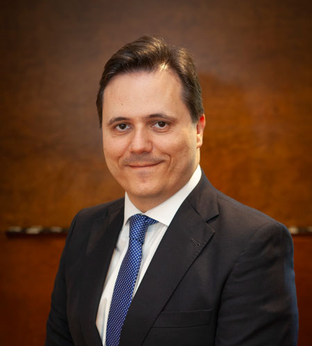 DR. TIAGO ESTEVES